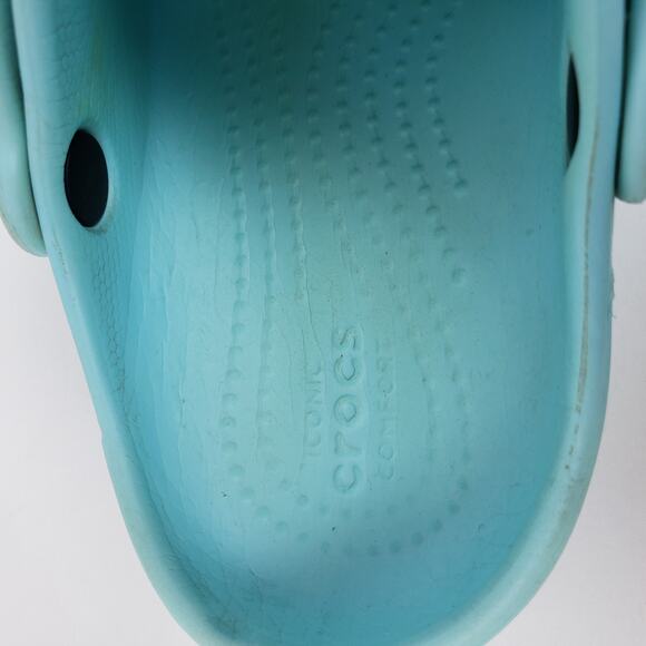 Crocs Classic Toddler Girls Size 11 c Light Blue Slip On Casual Clog Shoes - Picture 11 of 12